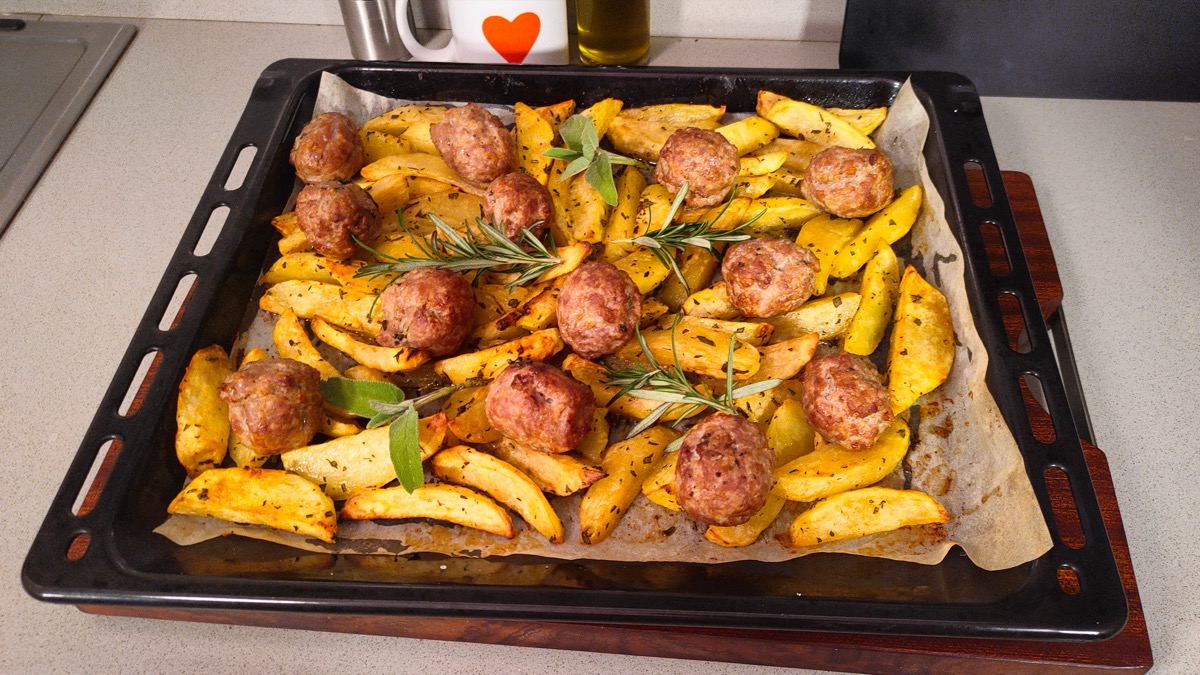 Baked potatoes and sausages